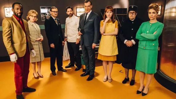 LES PETITS MEURTRES D'AGATHA CHRISTIE : L'HEURE ZÉRO LES PETITS MEURTRES D'AGATHA CHRISTIE : L'HEURE ZÉRO