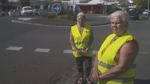 LES GARDIENNES DE L'ILE