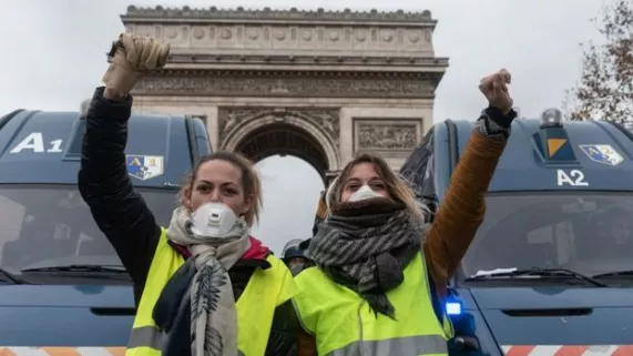 Femmes gilets jaunes Femmes gilets jaunes