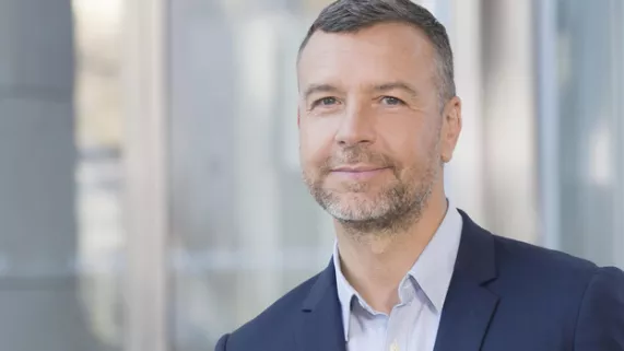 COSMOS DANS TOUS SES ETATS COSMOS DANS TOUS SES ETATS