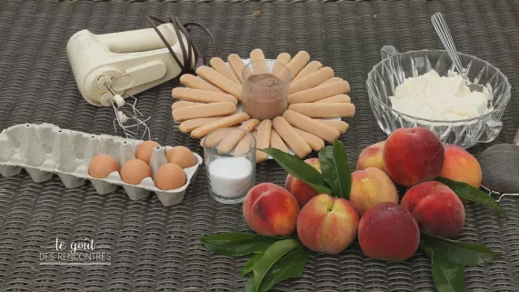 Dessert crémeux aux pêches Roussanne  Dessert crémeux aux pêches Roussanne