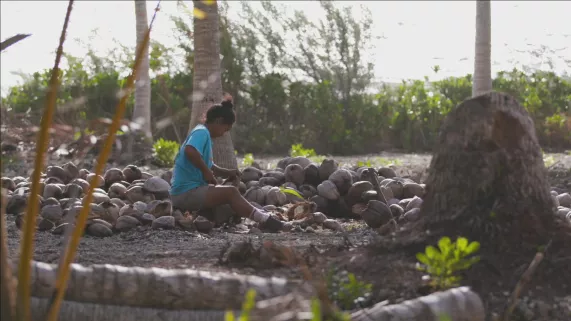 ©13 Prod NOUS GENS DE LA TERRE