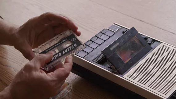 Dans la maison rouge  Dans la maison rouge