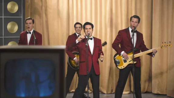 © Warner Bros. JERSEY BOYS