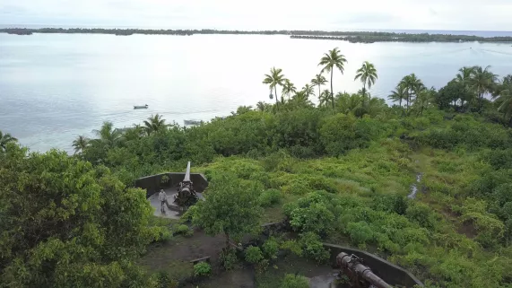 A L’AUTRE BOUT DE LA GUERRE