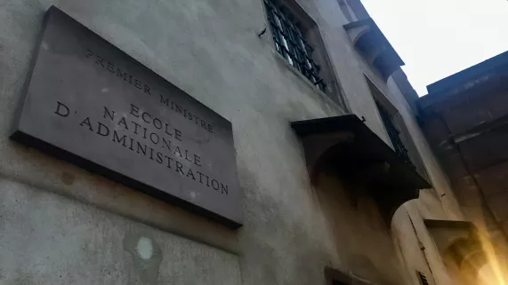 Faut-il supprimer l'Ena ? Crédit VIVA PRODUCTIONS  Faut-il supprimer l'Ena ? Crédit VIVA PRODUCTIONS