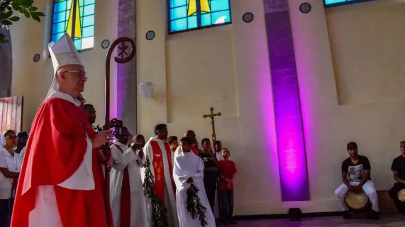 LES TEMPS FORTS DE LA SEMAINE SAINTE EN DIRECT SUR REUNION LA 1ERE TV 