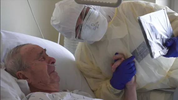 23 jours au cœur d’un hôpital 23 jours au cœur d’un hôpital