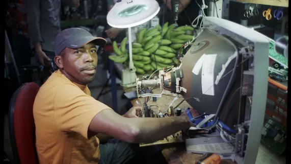  ARCHIPELS : PAPANGÈR - Une autre histoire de La Réunion