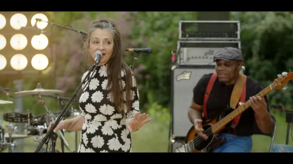CATHERINE RINGER CHANTE LES RITA MITSOUKO