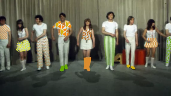 C'EST MOCHE, C'EST SALE, C'EST DANS LE VENT! C'EST LE CAFE DE LA GARE