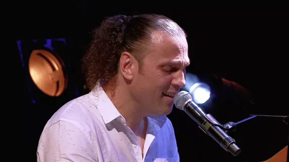 MEDDY GERVILLE EN CONCERT SUR REUNION LA 1ERE MEDDY GERVILLE EN CONCERT SUR REUNION LA 1ERE