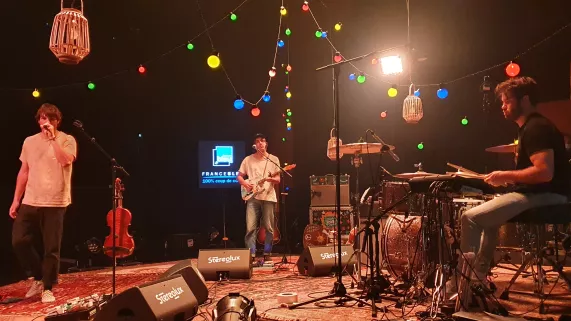 Léonie @BleuIroiseProd