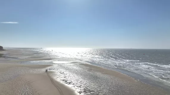 CALAIS Cavaliers plage et mer (c) Hikari.jpeg