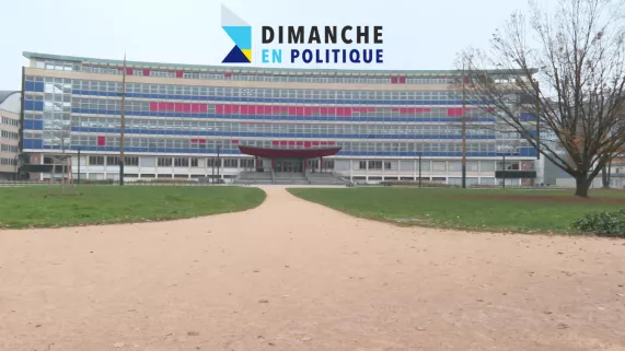 Dimanche en politique - Universite -  CREDIT FTV Dimanche en politique - Universite -  CREDIT FTV