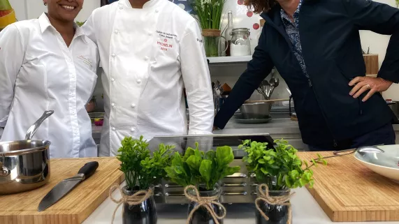 Ça Roule en Cuisine - Franco Bowanee et Karina Laval, crédit FTV Ça Roule en Cuisine - Franco Bowanee et Karina Laval, crédit FTV