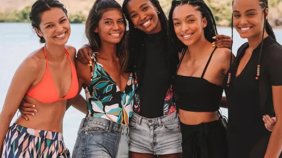 Les miss n'ont peur de rien  Les miss n'ont peur de rien