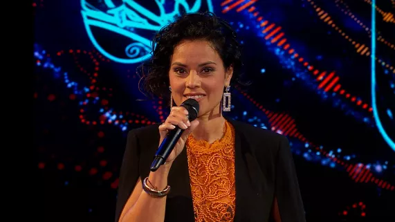 SHANNKER Episode 2 SHANNKER Episode 2  Le concours de chant innovant à partir d’une « set list » de 8 chansons, SHANNKER, un révélateur des talents sur Réunion la 1ère Depuis la Salle Guy Agenor à la Plaine des Palmistes, Katiana en compagnie des membres du jury : Frédéric Joron, Missty et Benjam, nous accueille pour ce deuxième épisode.