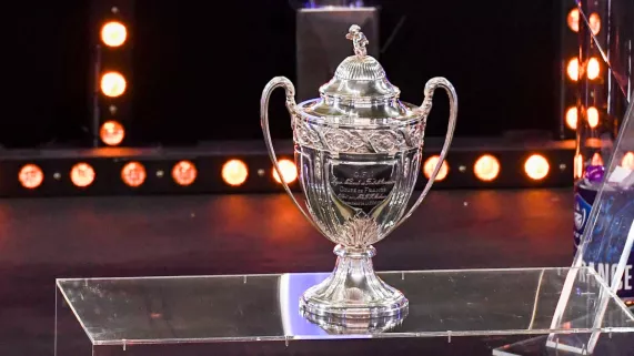 Coupe de France : les 32es de finale de la Coupe de France en direct du Stade Municipal de Moirans Football : le Saint-Denis FC affrontera le Jura Sud en 32es de finale  de la Coupe de France