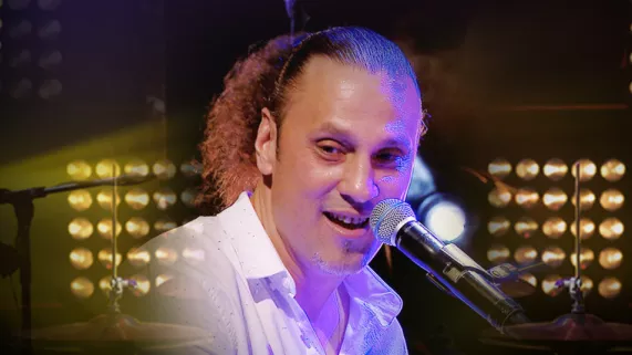 MEDDY GERVILLE EN CONCERT SUR REUNION LA 1ERE