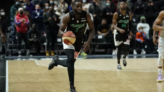 Basket : Elan Béarnais