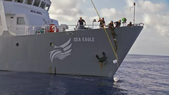 Un bateau de Sea Shepherd - Documentaire "Les sentinelles de la mer"