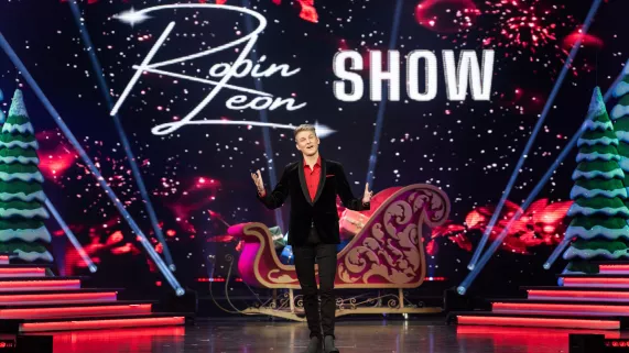 Robin Leon pendant l'enregistrement du Robin Leon Show spécial Noël au Royal Palace de Kirrwiller (Bas-Rhin - Alsace) en janvier 2024