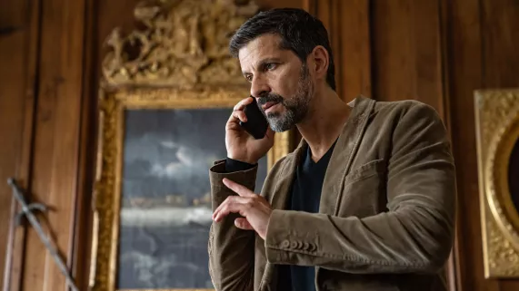 Pasquale ALEARDI (Commissaire Georges Dupin)