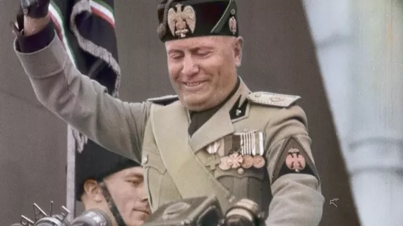 Mussolini, le premier fasciste © Histodoc Mussolini, le premier fasciste © Histodoc