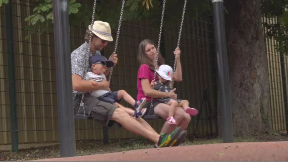 AVDV Parents avant tout © Bleu Krystal Media AVDV Parents avant tout © Bleu Krystal Media