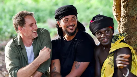 RENDEZ-VOUS EN TERRE INCONNUE « AVEC SLIMANE CHEZ LES BIJAGOS »