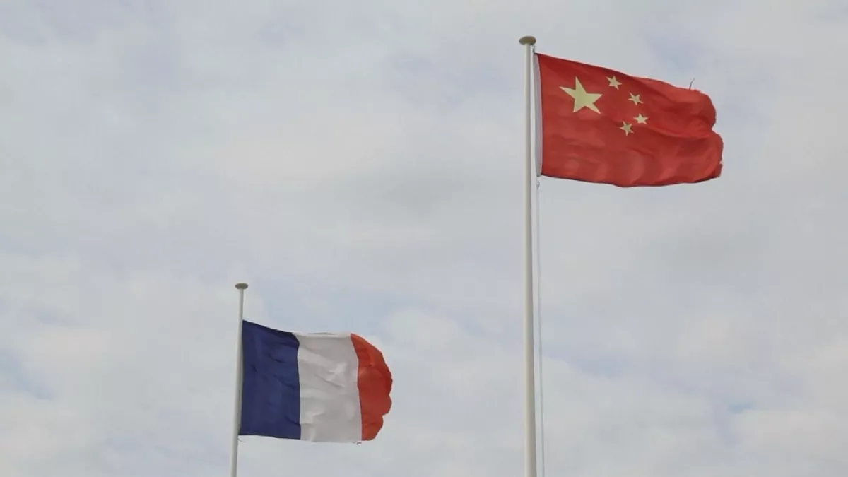 Magnéto Presse FRANCE-CHINE CONTRATS ET DEPENDANCES