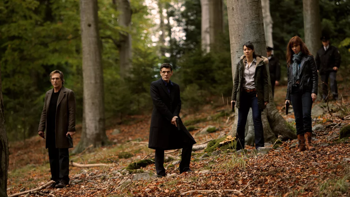© TF1 Production / Sony Pictures Television / Tandem – 2013 CROSSING LINES - Saison 1