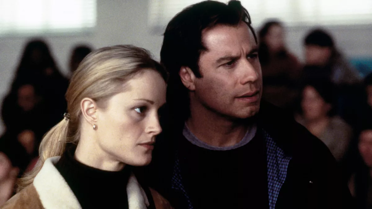 L'INTRUS Photo L'intrus @2001 by Paramount Pictures. All Rigths Reserved