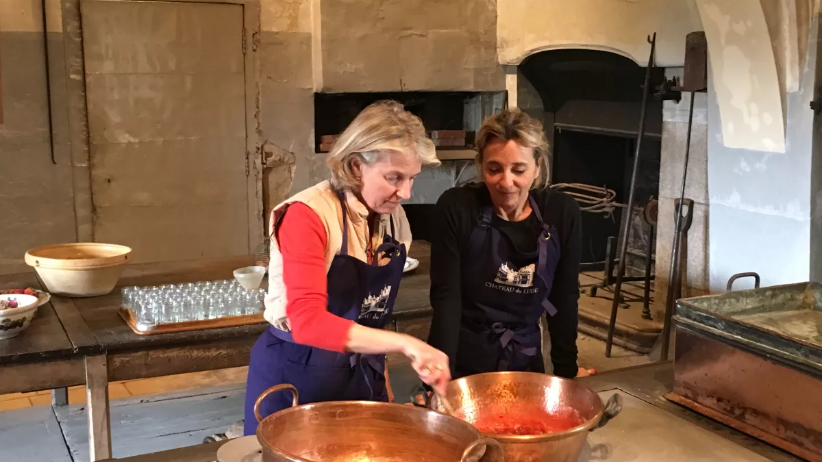 Sylvie Denis et la Comtesse Barbara de Nicolaÿ Sylvie Denis et la Comtesse Barbara de Nicolaÿ