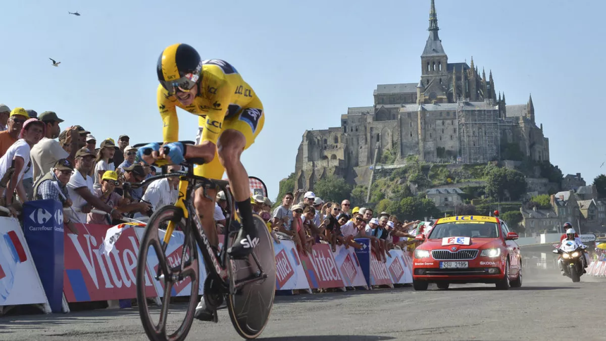 France 3 Normandie au coeur du départ du TDF2016 - Source OF La première étape qui reliera le Mont Saint Michel à Utah Beach - Ouest France