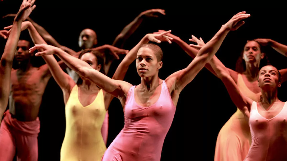 FAIS DANSER LA POUSSIERE FAIS DANSER LA POUSSIERE
