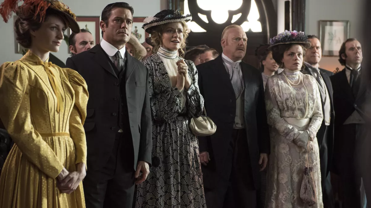 © 2015 Shaftesbury Murdoch IX Inc. ENQUETES DE MURDOCH (LES)