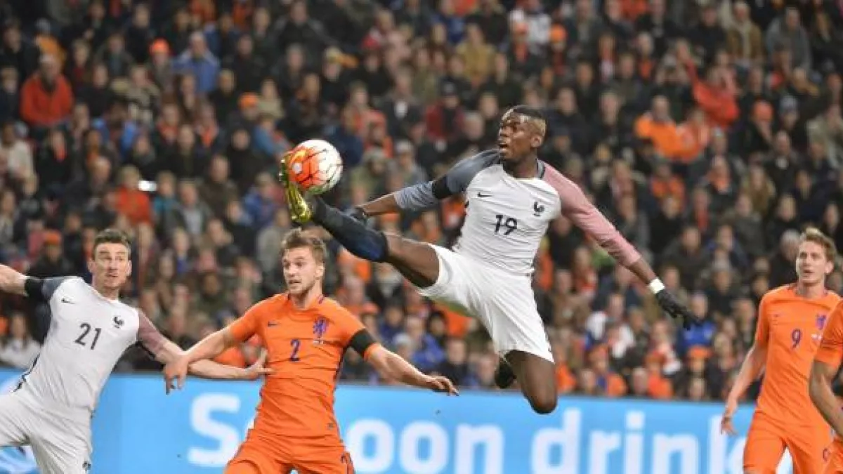 FOOTBALL PAYS-BAS/FRANCE Pays-Bas/France en octobre prochain (S. Mantey/L'Equipe)