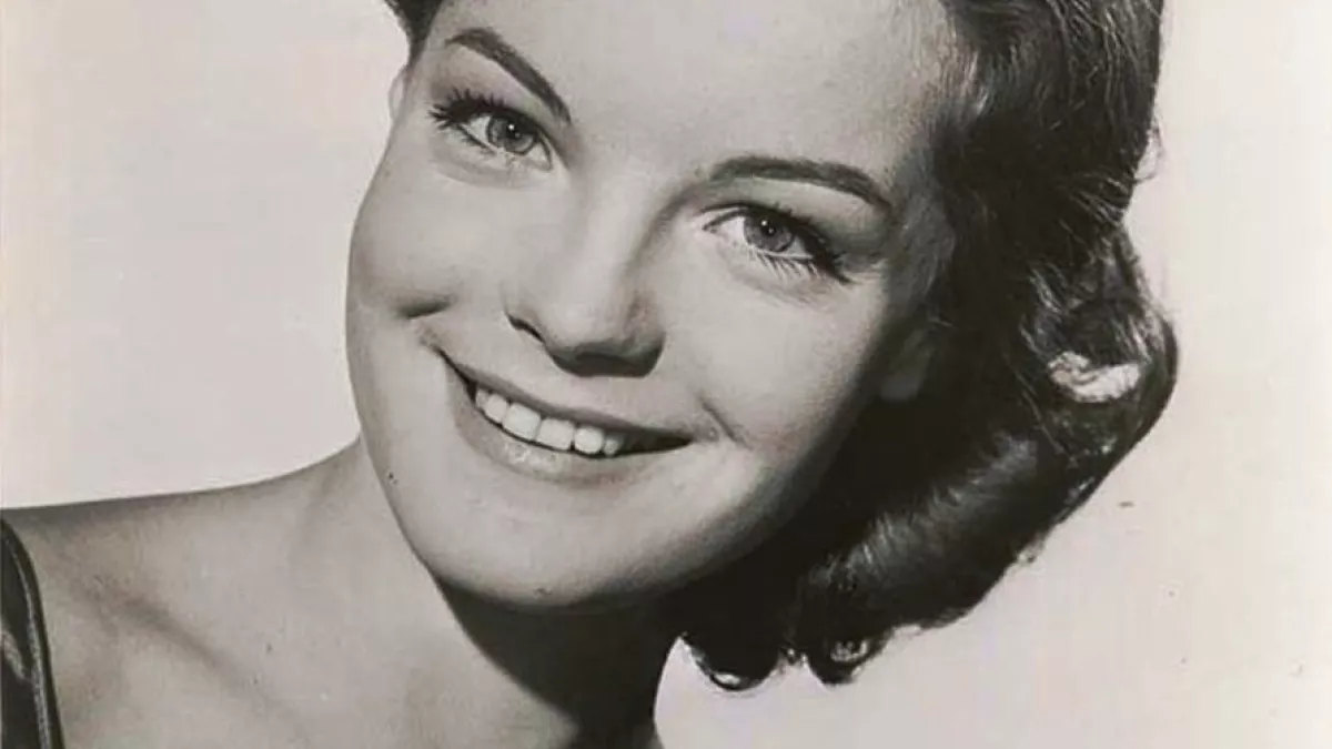 (c) DR Romy Schneider