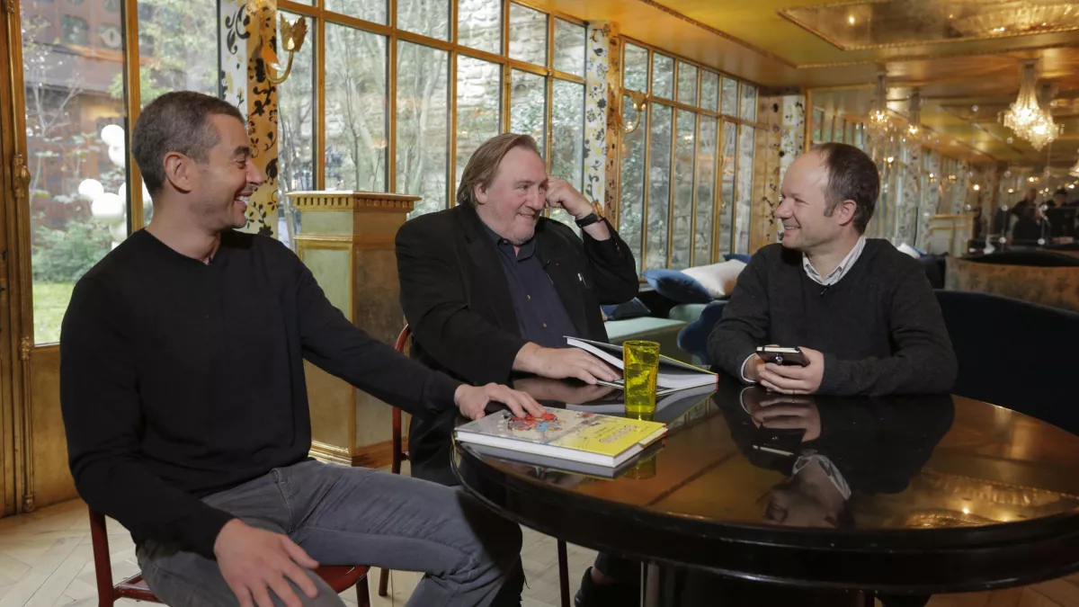 Drôle d'endroit pour une rencontre A. Badou, G. Depardieu, M. Sapin