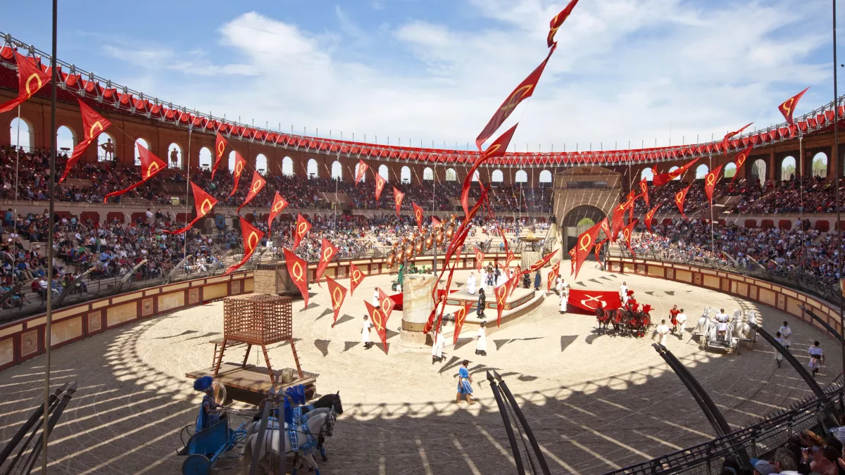 © Le Puy Du Fou Le spectacle "Le signe du Triomphe" (Antiquité) au Puy du Fou