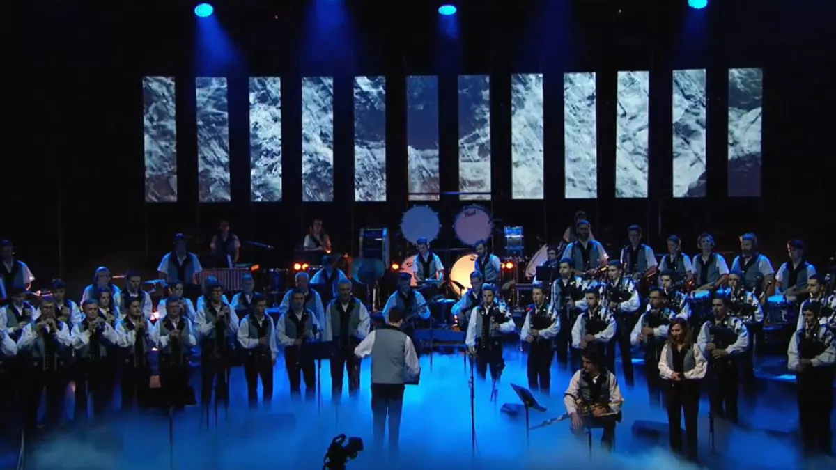 Le Bagad de Vannes à l'Olympia Le Bagad de Vannes à l'Olympia