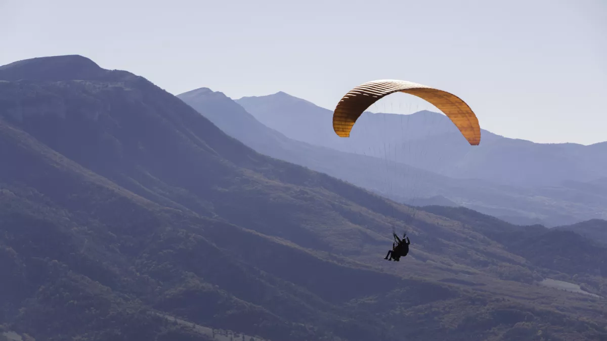 Séquence parapente pour Nathalie Simon à Digne © M Colin Séquence parapente pour Nathalie Simon à Digne