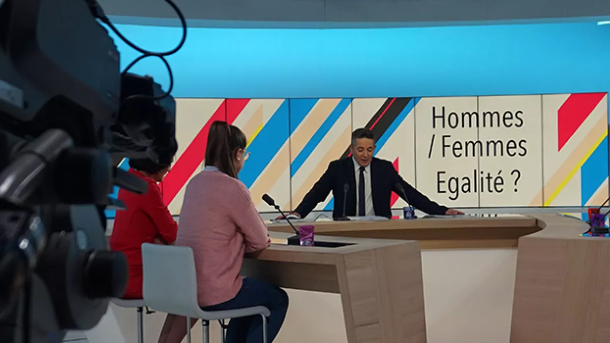 Hommes/Femmes égalité ? Hommes/Femmes égalité ?