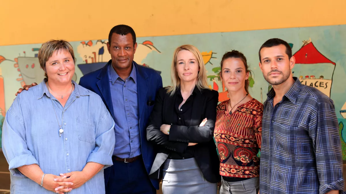 LA COUR DES GRANDS LA COUR DES GRANDS