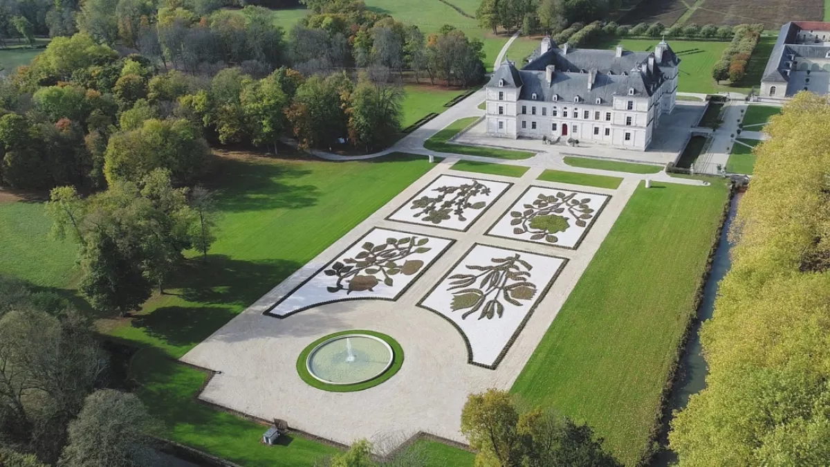 château d'Ancy-le-Franc dans L'Yonne château d'Ancy-le-Franc dans L'Yonne