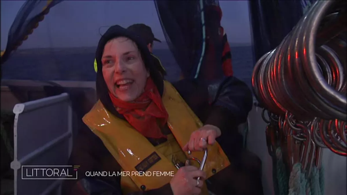 Marie Rouffet à bord d'un bateau de pêche Marie Rouffet à bord d'un bateau de pêche