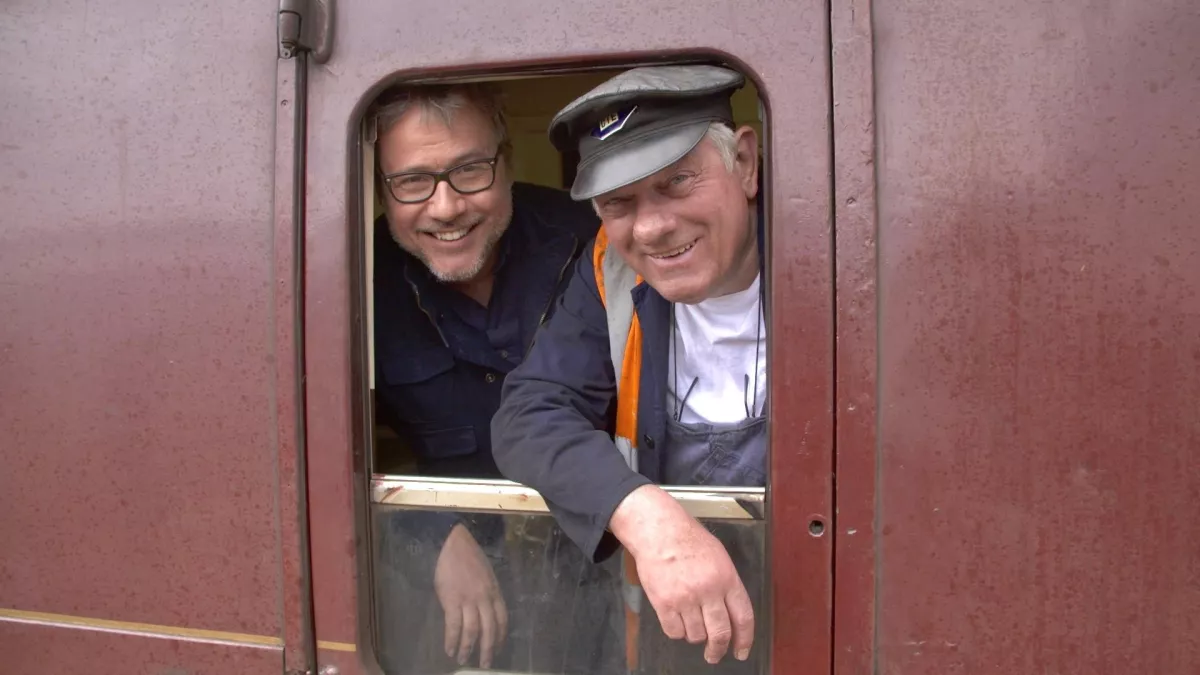 © Step by Step Productions DES TRAINS PAS COMME LES AUTRES