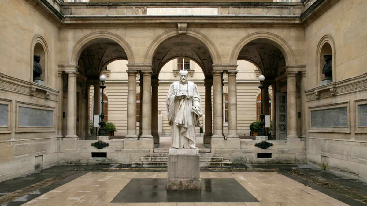 La cour Budé